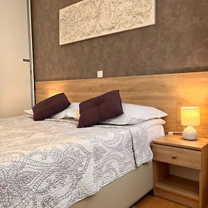 Superior Annex Apartment